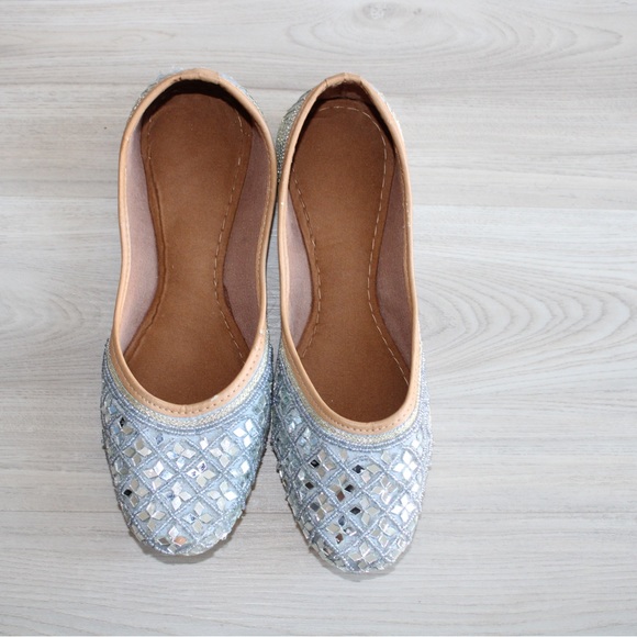 US Size 9 Silver Mirrored Jutti. Completely NEW - Picture 1 of 4